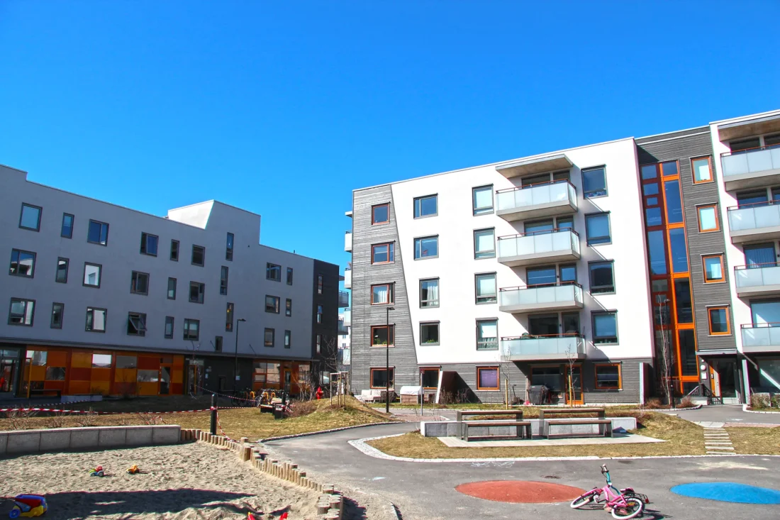 Lørenvangen på Lillestrøm med pussede fasader